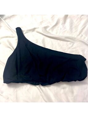 ● Large● NWT ● Pull&Bear One Shoulder Bralette Crop Top Black